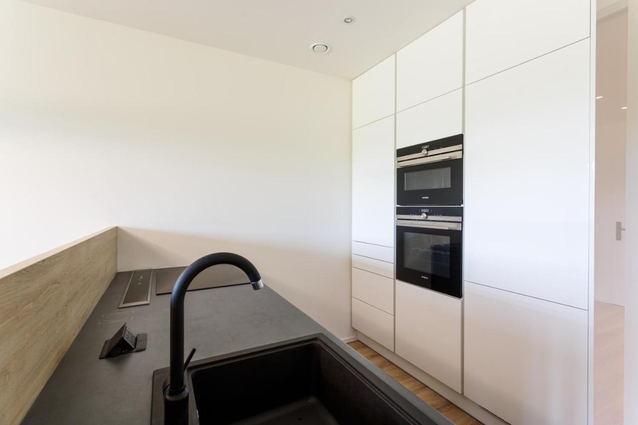 Apartman Na Golfu Челадна Экстерьер фото