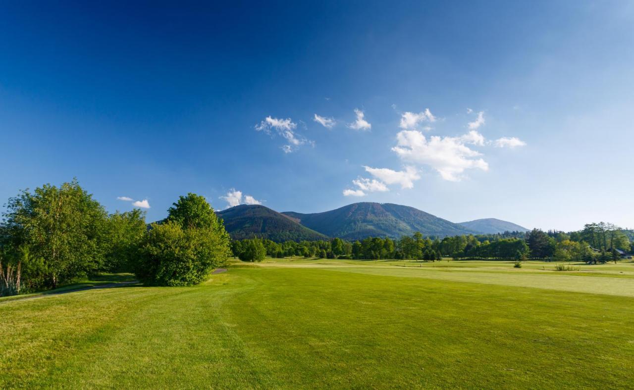Apartman Na Golfu Челадна Экстерьер фото